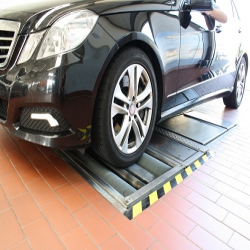 Bệ thử phanh xe con và xe tải nhẹ hiển thị máy tính BT 410 Box