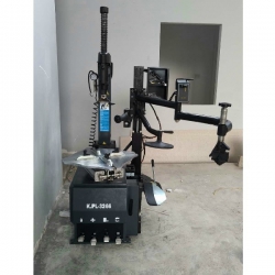 Máy làm lốp xe ô tô