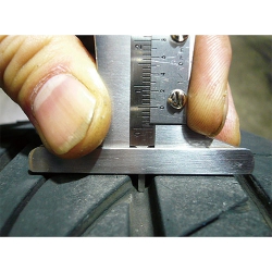 Thước đo độ mòn vỏ lốp ô tô, xe máy