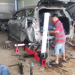 Bộ kéo nắn thuỷ lực sắt si xe tai nạn công suất 10 tấn