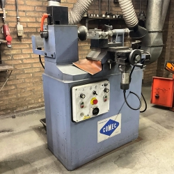 Máy tiện đĩa phanh và trống phanh xe du lịch và xe tải nhỏ