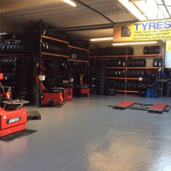 Thiết Bị Xưởng Lốp Đại Lý Cấp 1